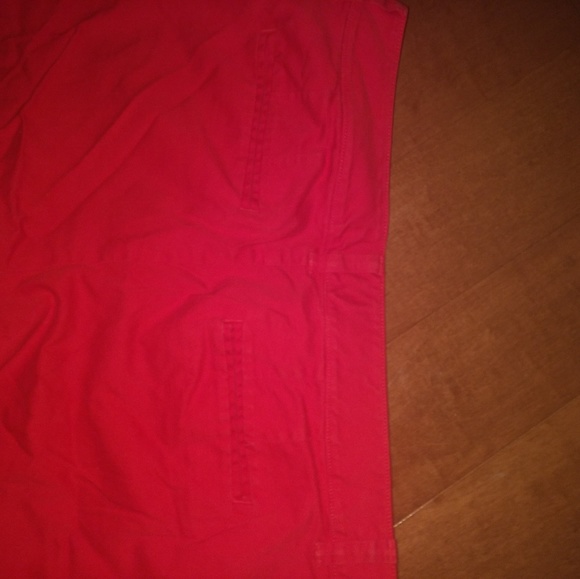 Shorts - Picture 3 of 4